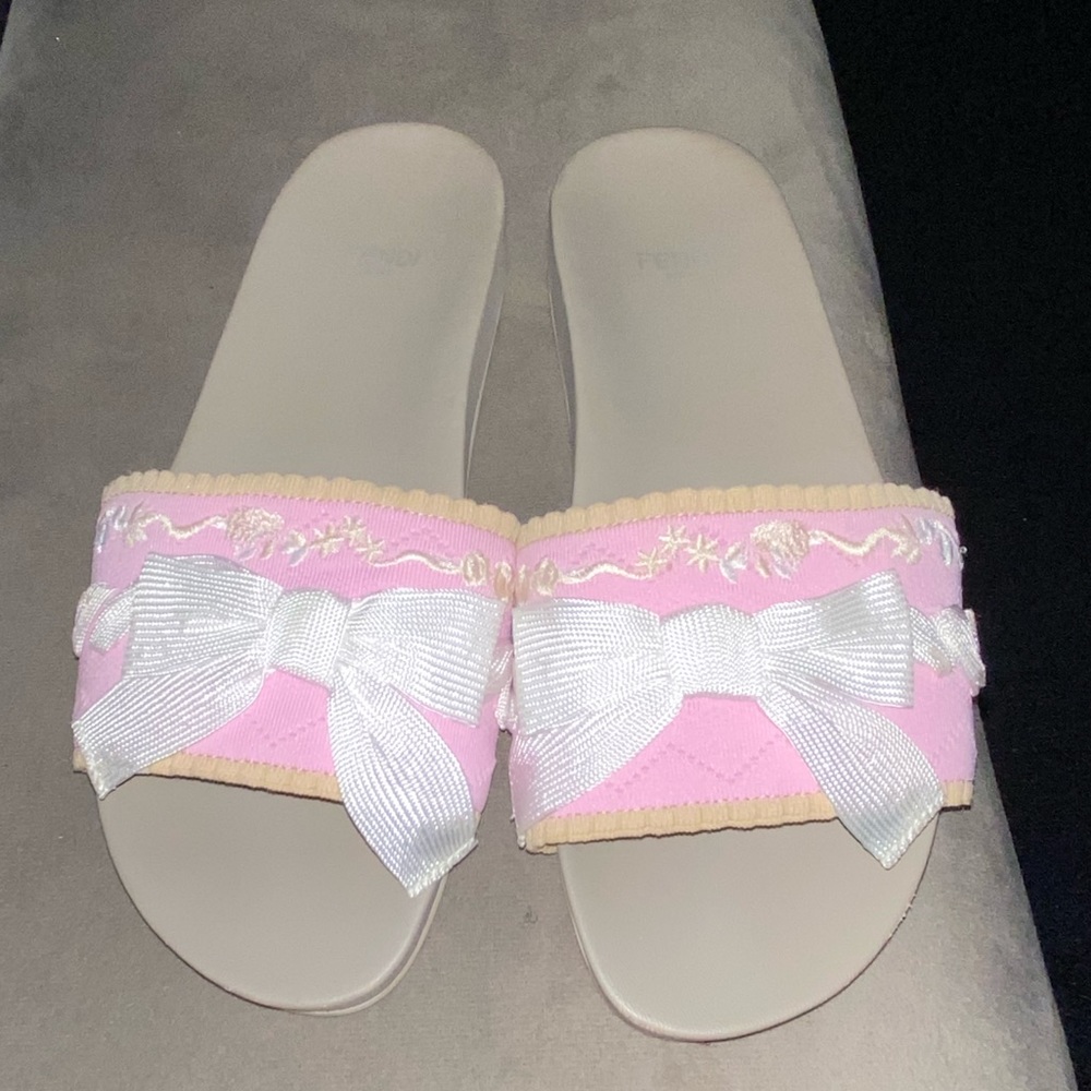 FENDI slides perfect for summer